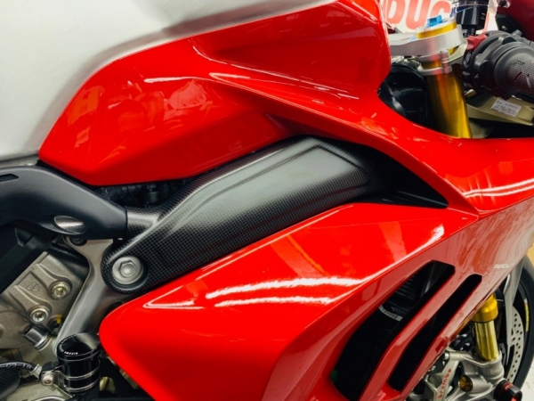 Carbon Frame Covers left and right Panigale V4/ V4 S 2020